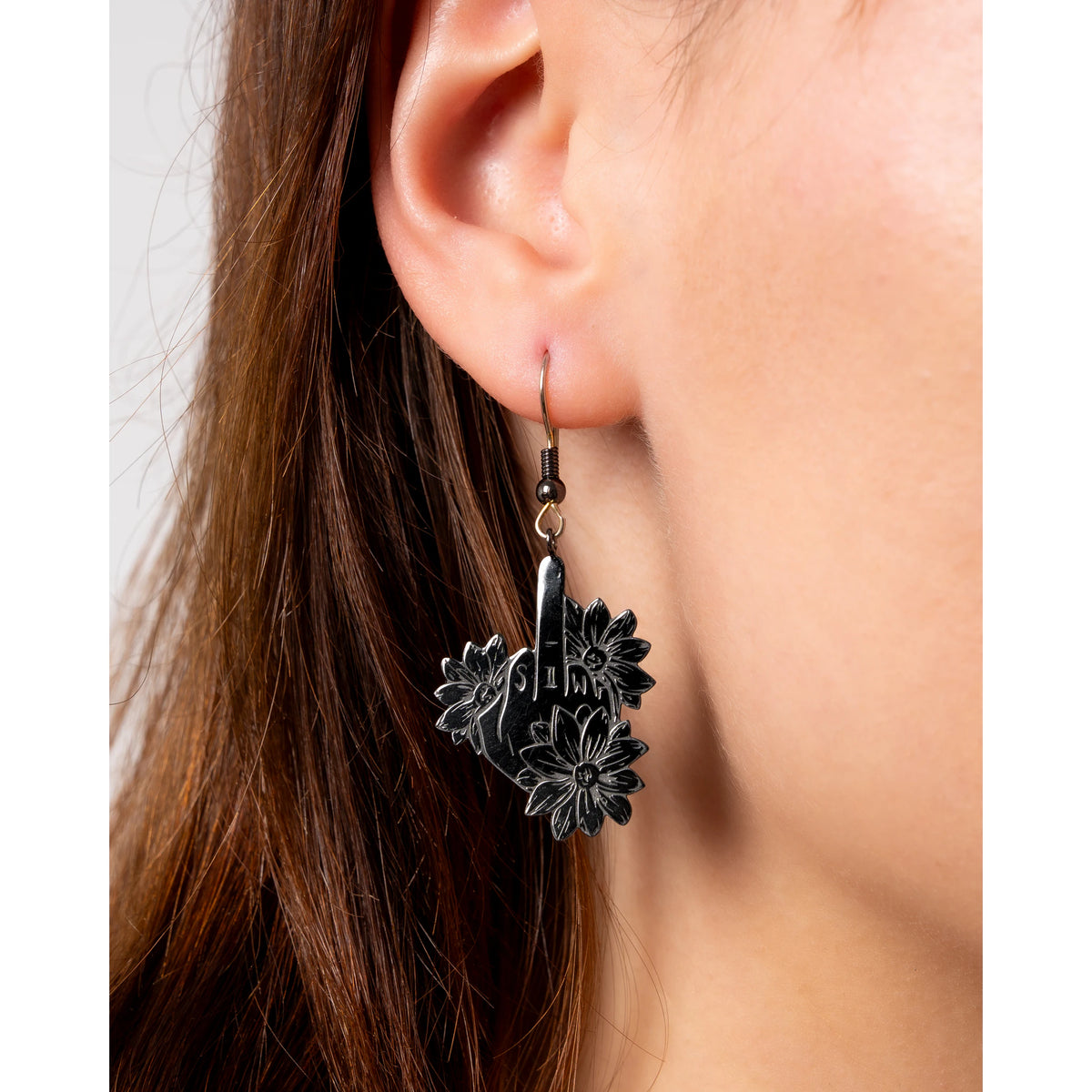 SIWF flower pendant in black rhodium-plated 925 sterling silver