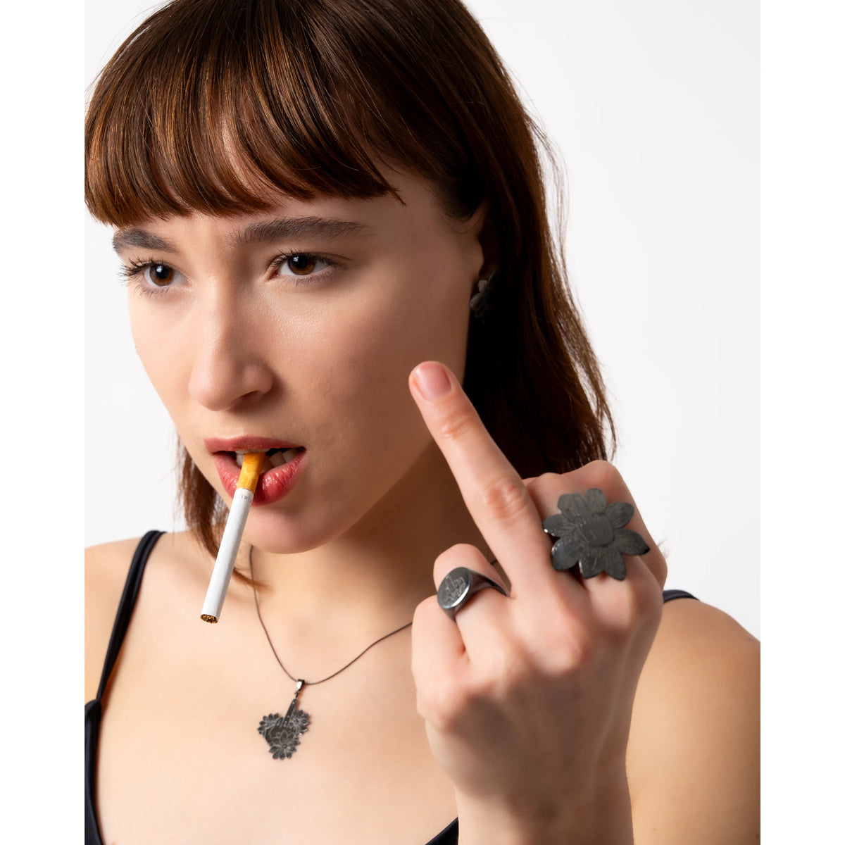 SIWF flower ring in black rhodium-plated 925 sterling silver